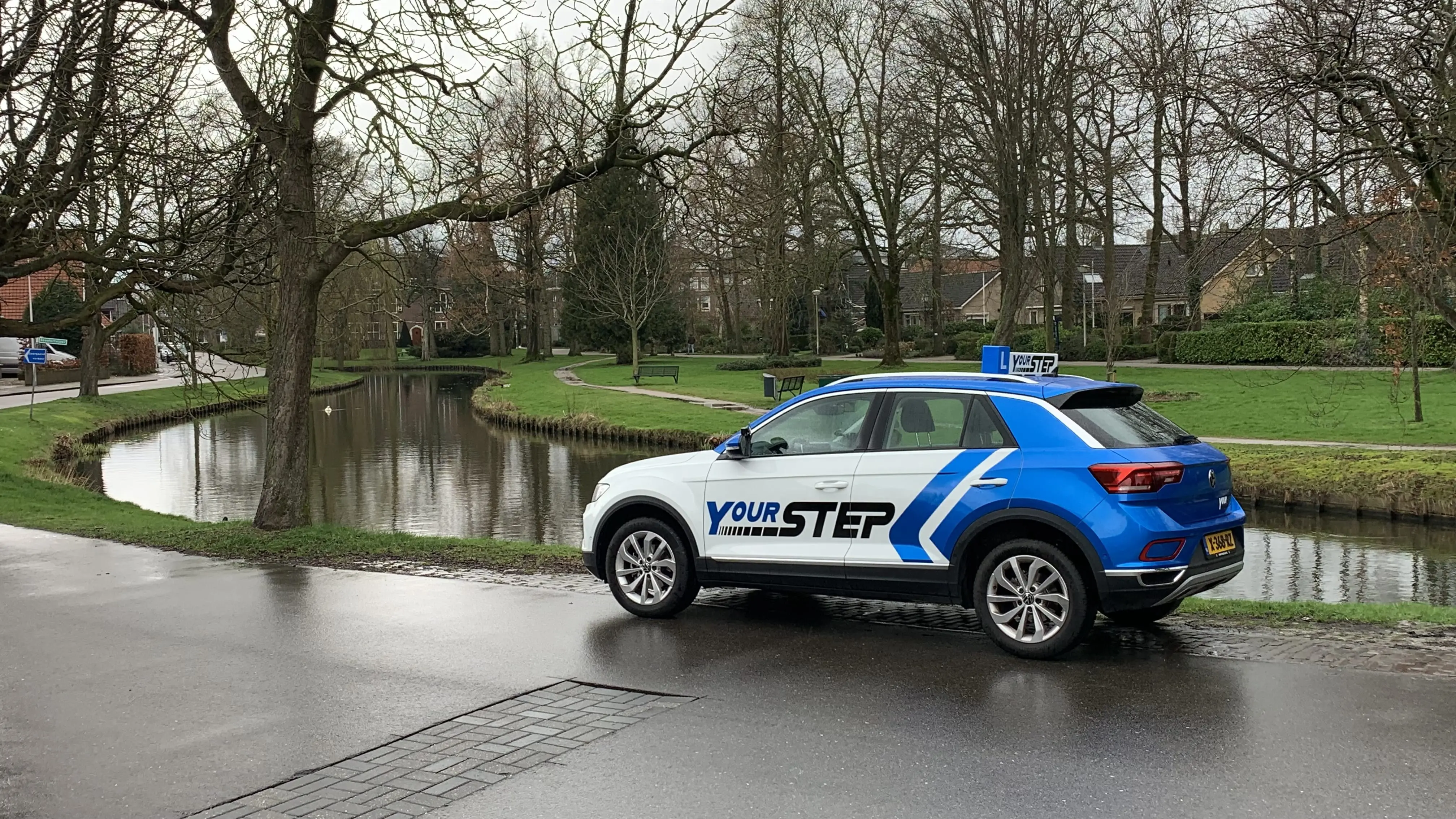 Banner foto van lesauto