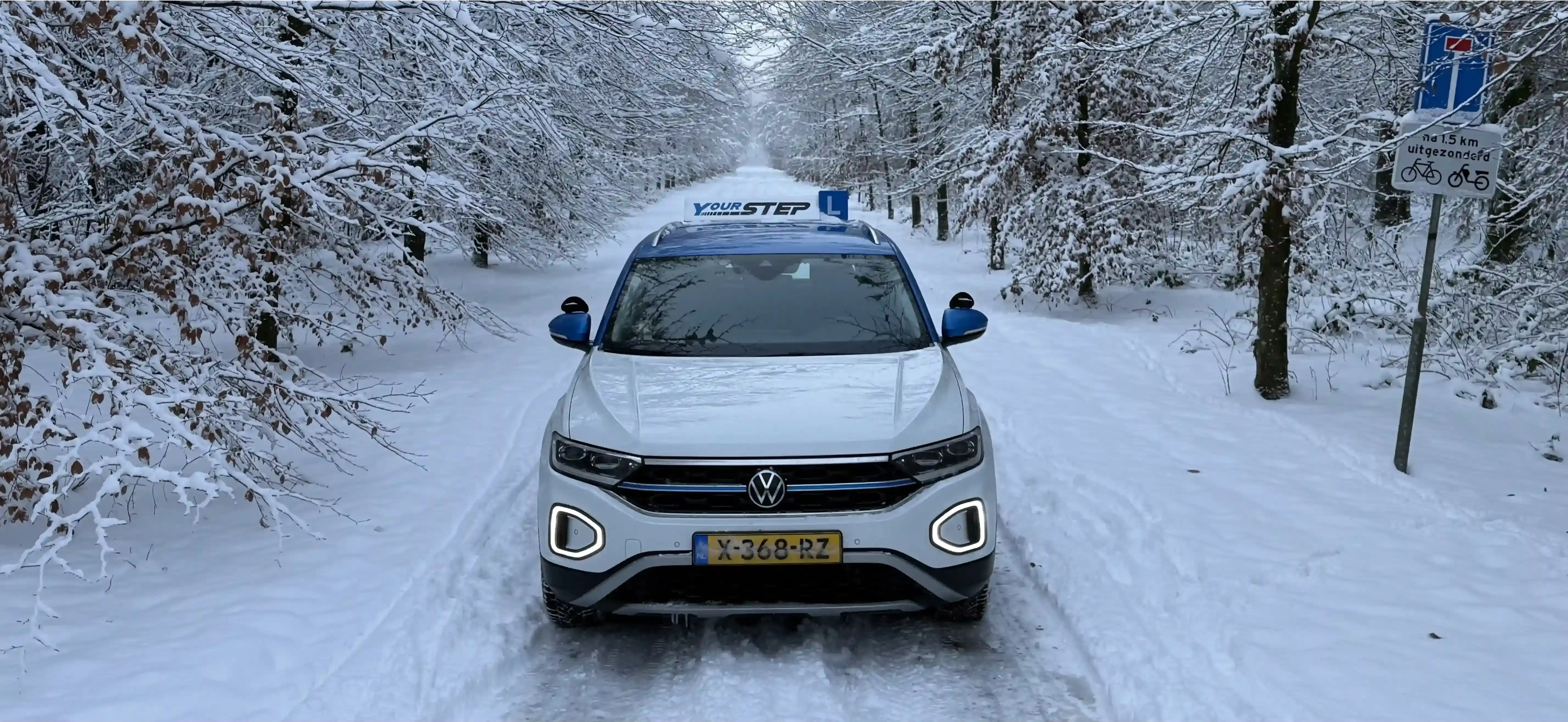 Banner foto van lesauto